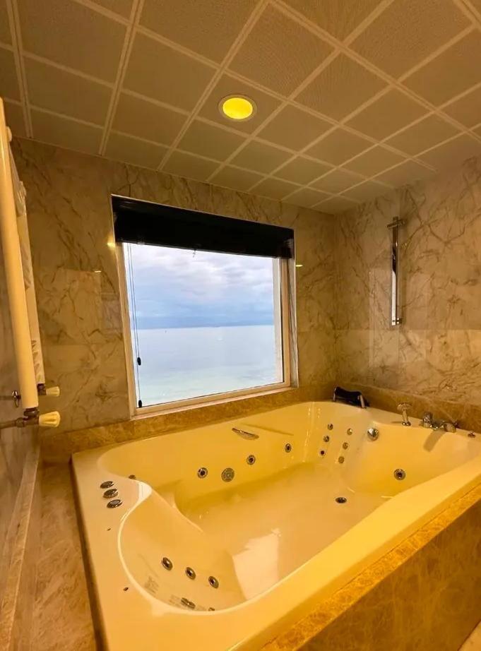 Beyaz Ev Otel Restaurant Eskiomerler Esterno foto